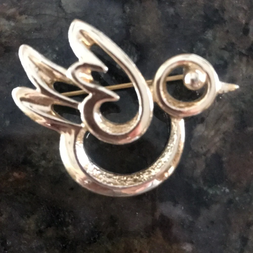 Vintage Sarah Coventry Bird Chick Pin